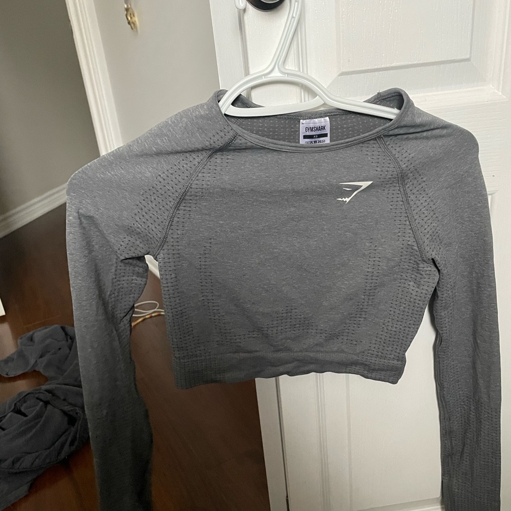 GYMSHARK longsleeve